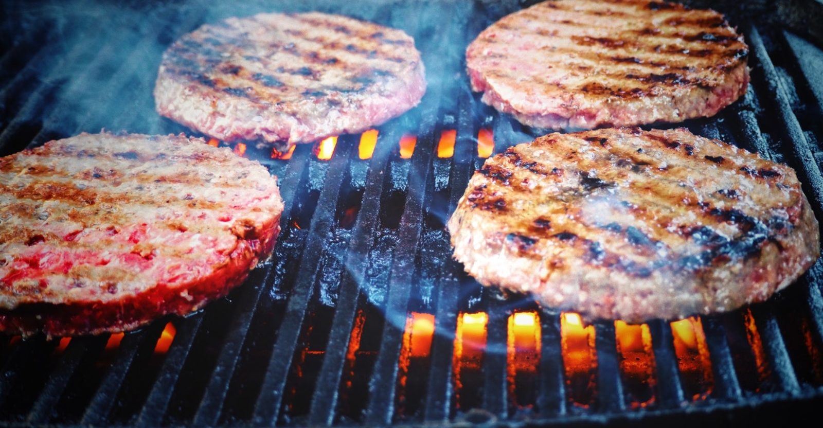 Best Temperature to Grill Burgers in 2024