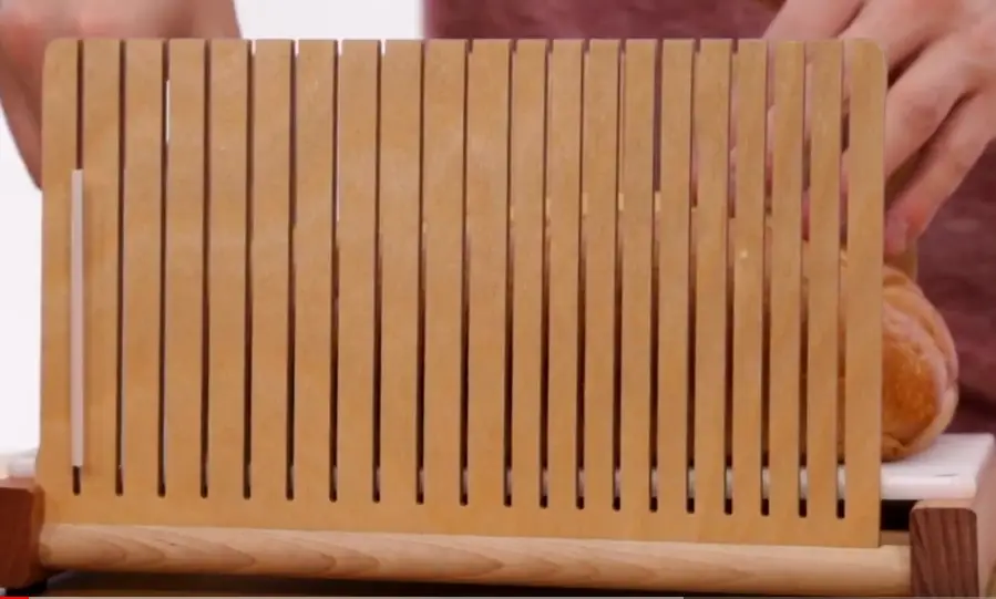 Bread Machine with Collapsible Paddle