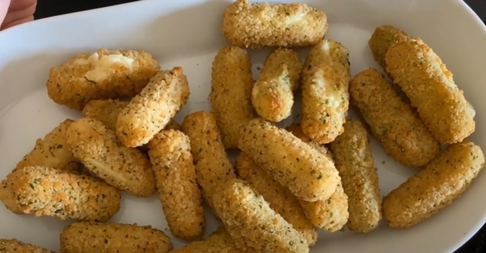How Long Do You Cook Frozen Mozzarella Sticks In An Air Fryer