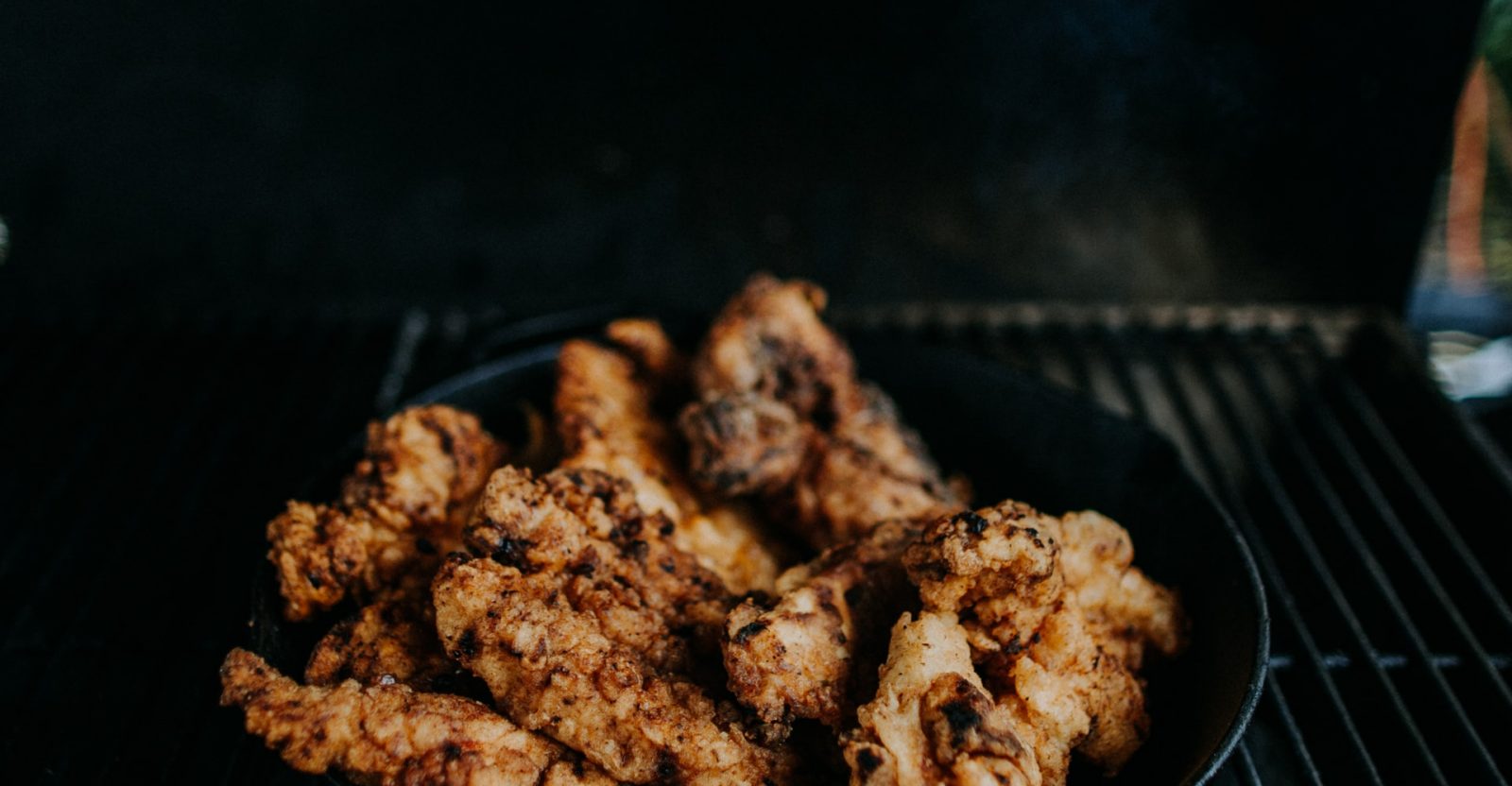 How to Cook Chicken in a Pan without Oil