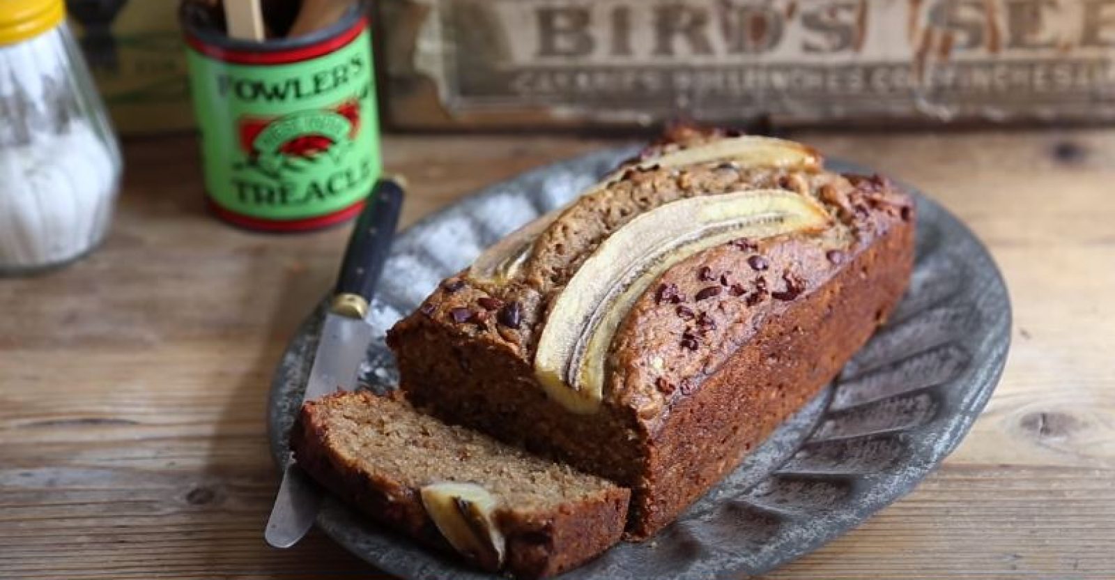 Best Knife to Cut Banana Bread in 2024