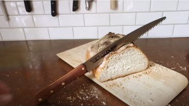 Best Knife for Cutting Sourdough Bread in 2023