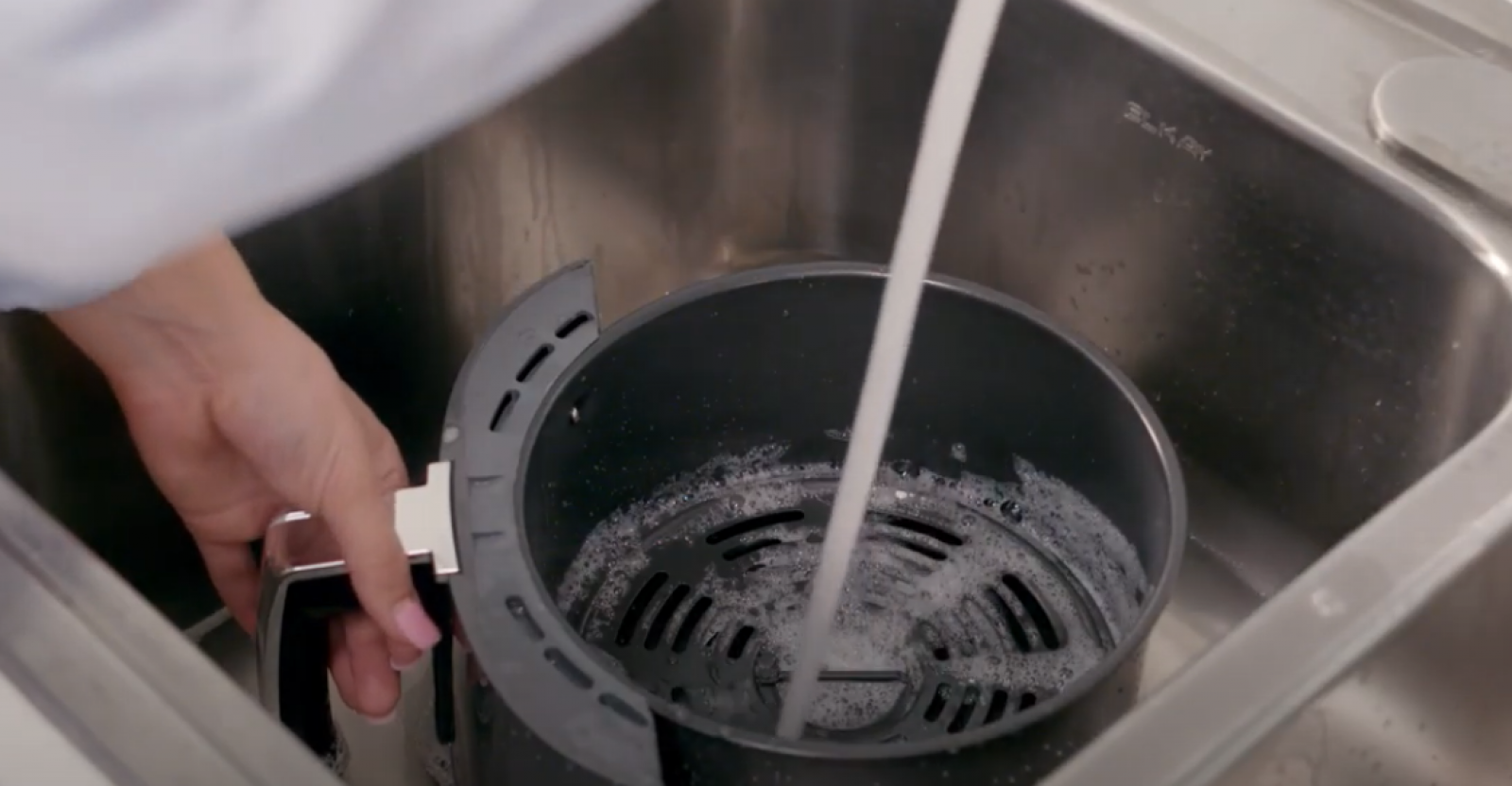 Can Air Fryer Basket Go In Dishwasher