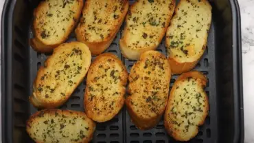 How To Cook Frozen Garlic Bread In Air Fryer