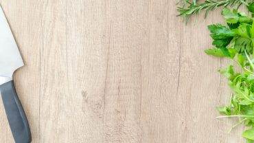 Best Wood Cutting Board Material in 2022