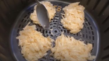 How Long to Cook Frozen Hashbrowns in Air Fryer?