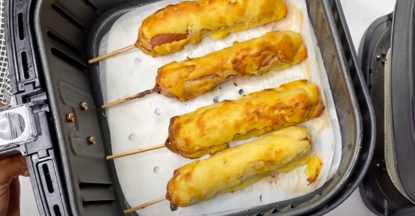 How to Cook Corn Dogs in Air Fryer?