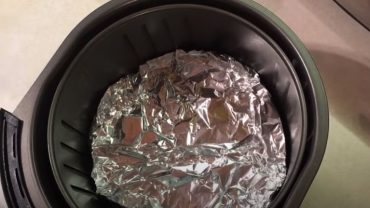 Can I Put Aluminum Foil in an Air Fryer