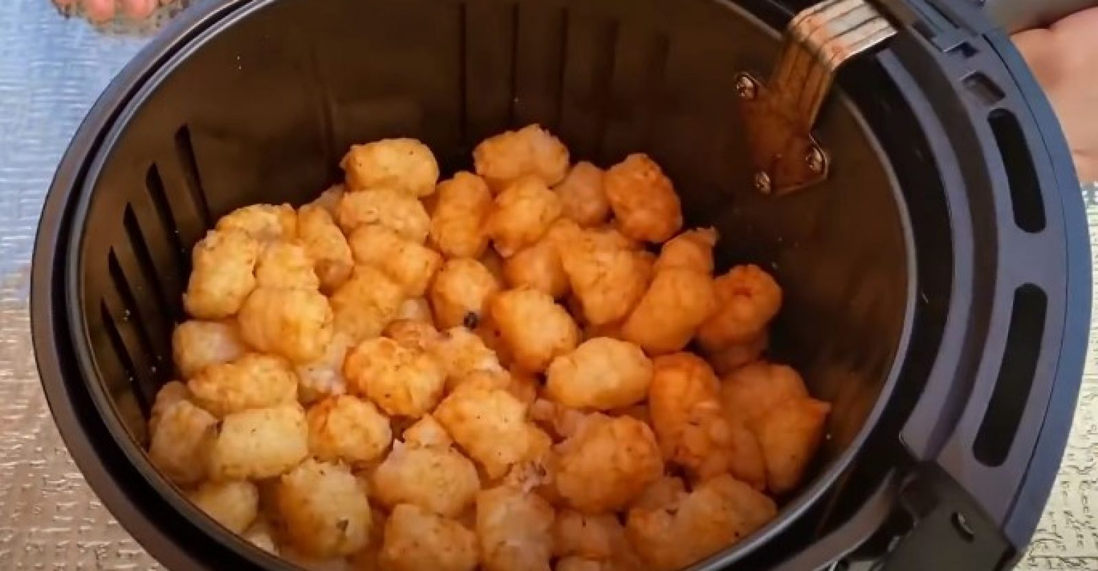 How Long do you Cook Tater Tots in an Air fryer?