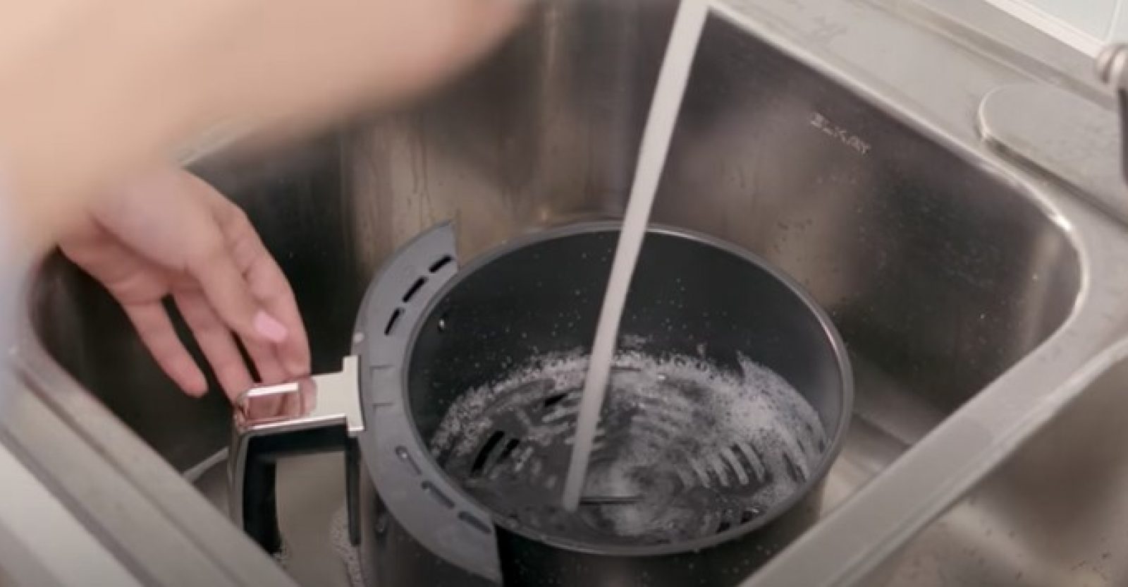 How to Clean Inside Ninja Air Fryer