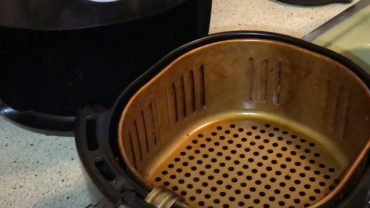 How to Keep Air Fryer Basket Clean