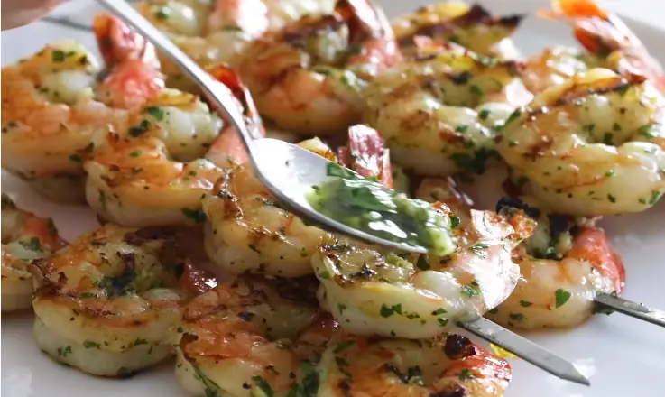 How to Cook Shrimp on the Grill Without Skewers