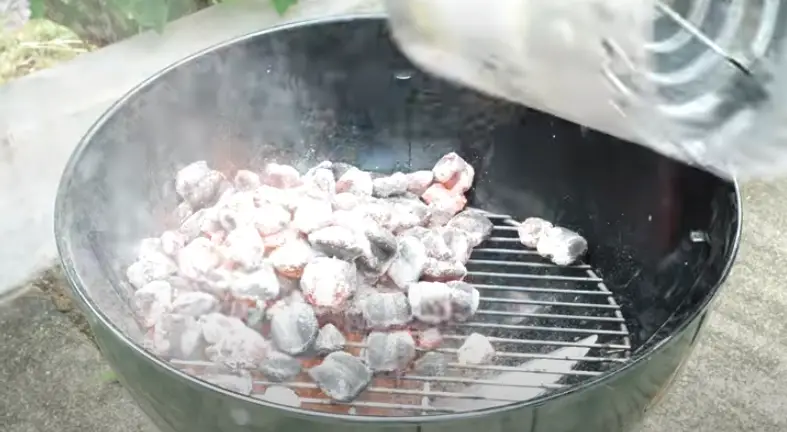 How Much Charcoal to Use in a Weber Grill