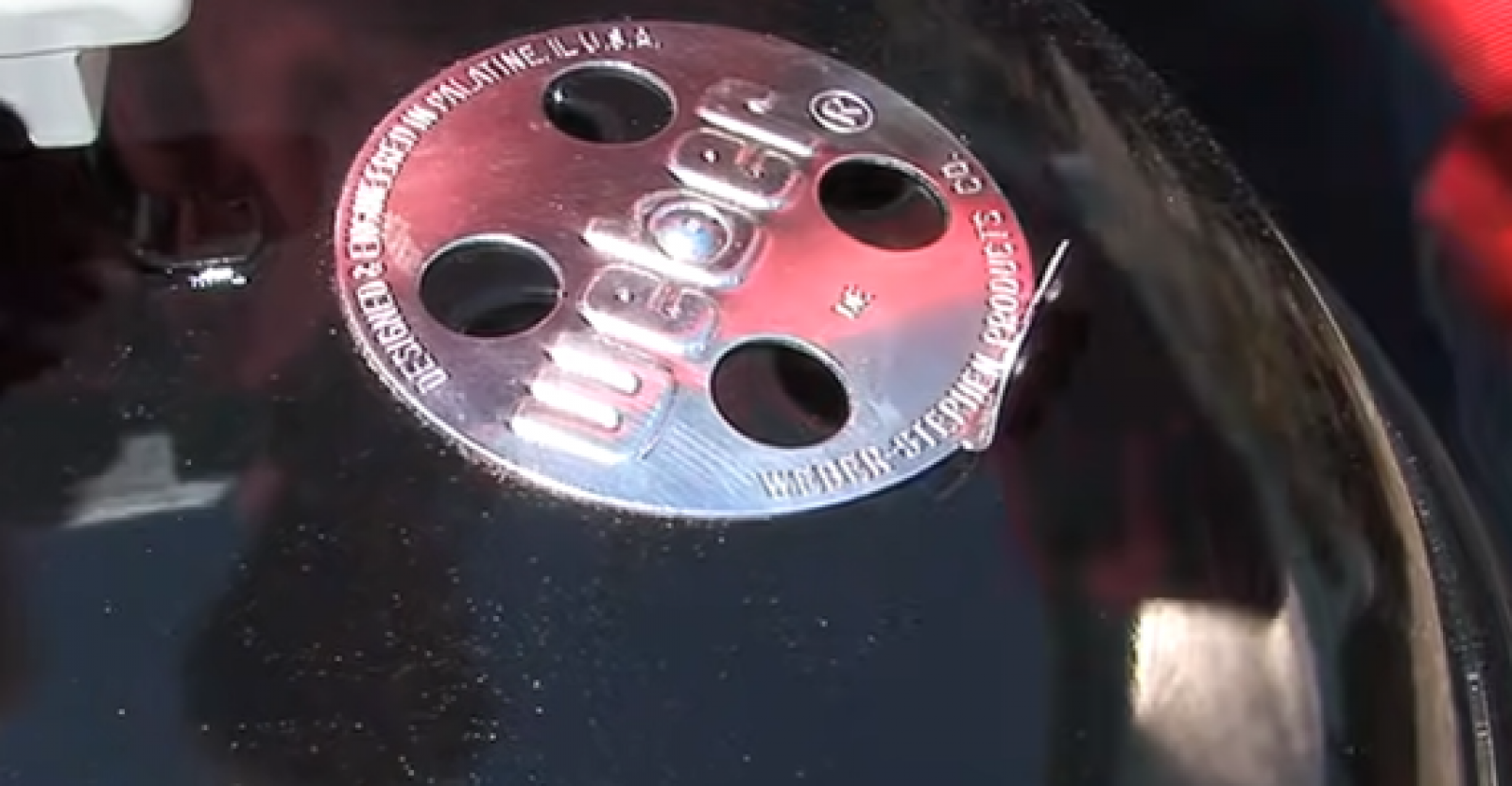 Close Or Open Vents When Grilling