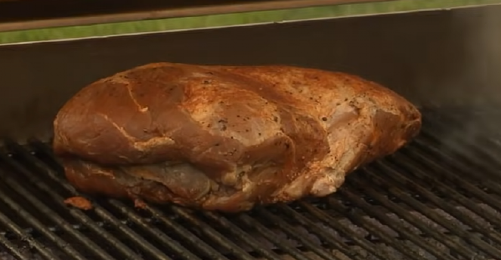 How To Get Charcoal Taste With Gas Grill