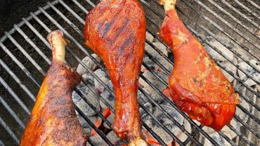 How to Cook Smoked Turkey Legs on a Grill?