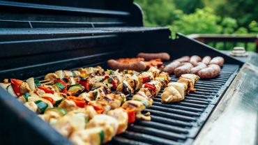 How to Cook Chicken Kabobs On Gas Grill