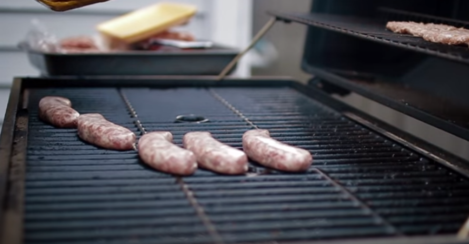 How to Grill Bratwurst On a Gas Grill