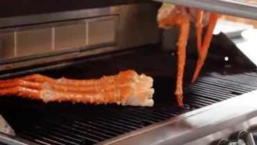 How to Cook Crab Legs on the Gas Grill