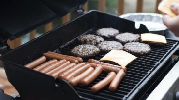 How Long To Boil Brats Before Grilling   