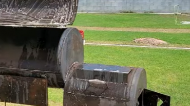 How To Clean A Barbecue Grill That Is Rusty