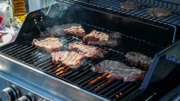 How to Light a Gas Grill Without an Ignitor