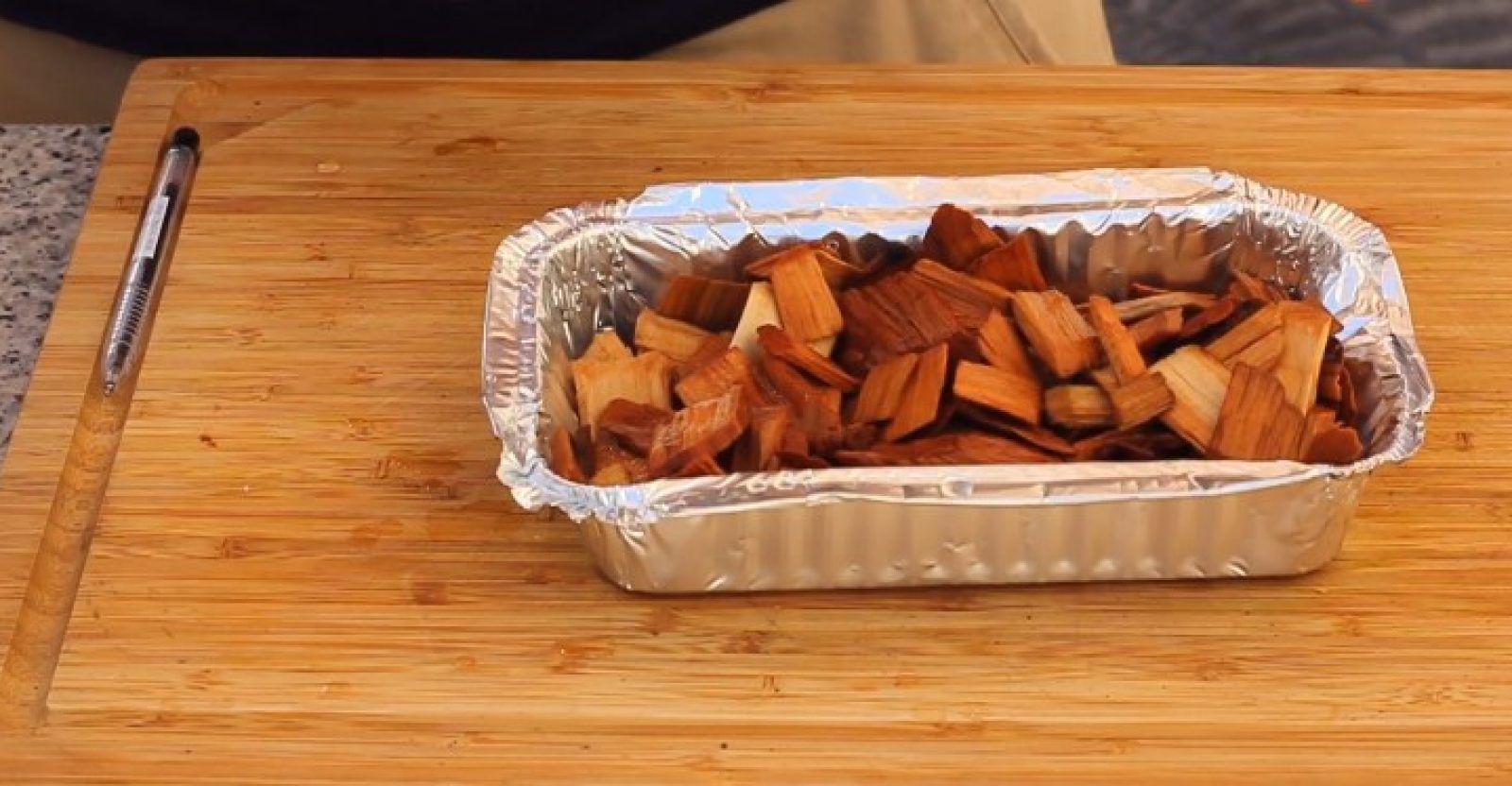 How to Make a Smoke Box for a Gas Grill