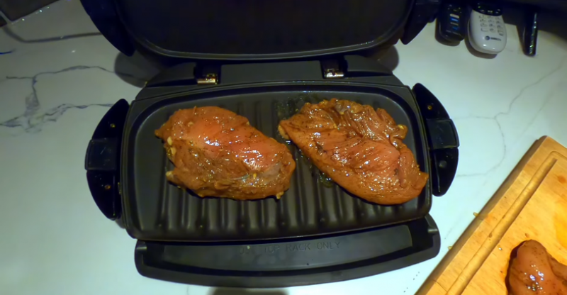 How to Use a George Foreman Grill Chicken