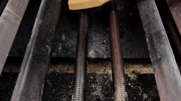 how to remove weber grill burner tubes