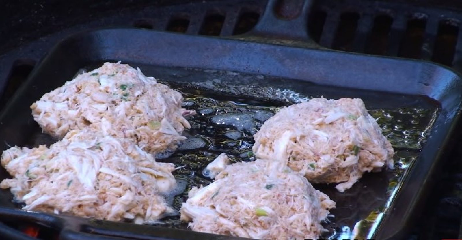 How to Cook Crab Cakes on the Grill
