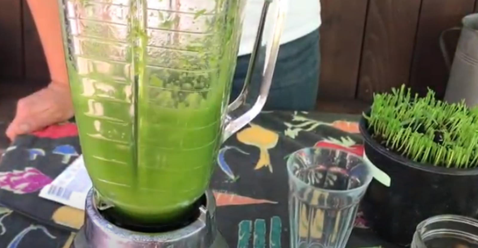 How to Juice Wheatgrass