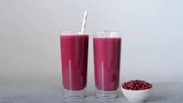 How to Make a Pomegranate Juice