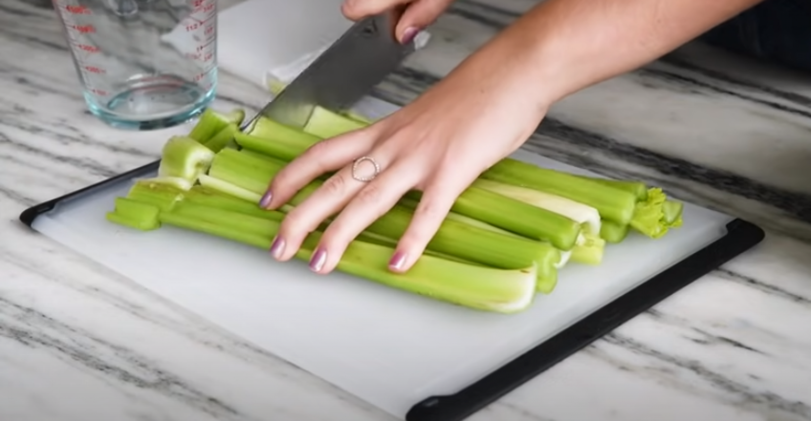 How To Make Celery Juice Without a Juicer