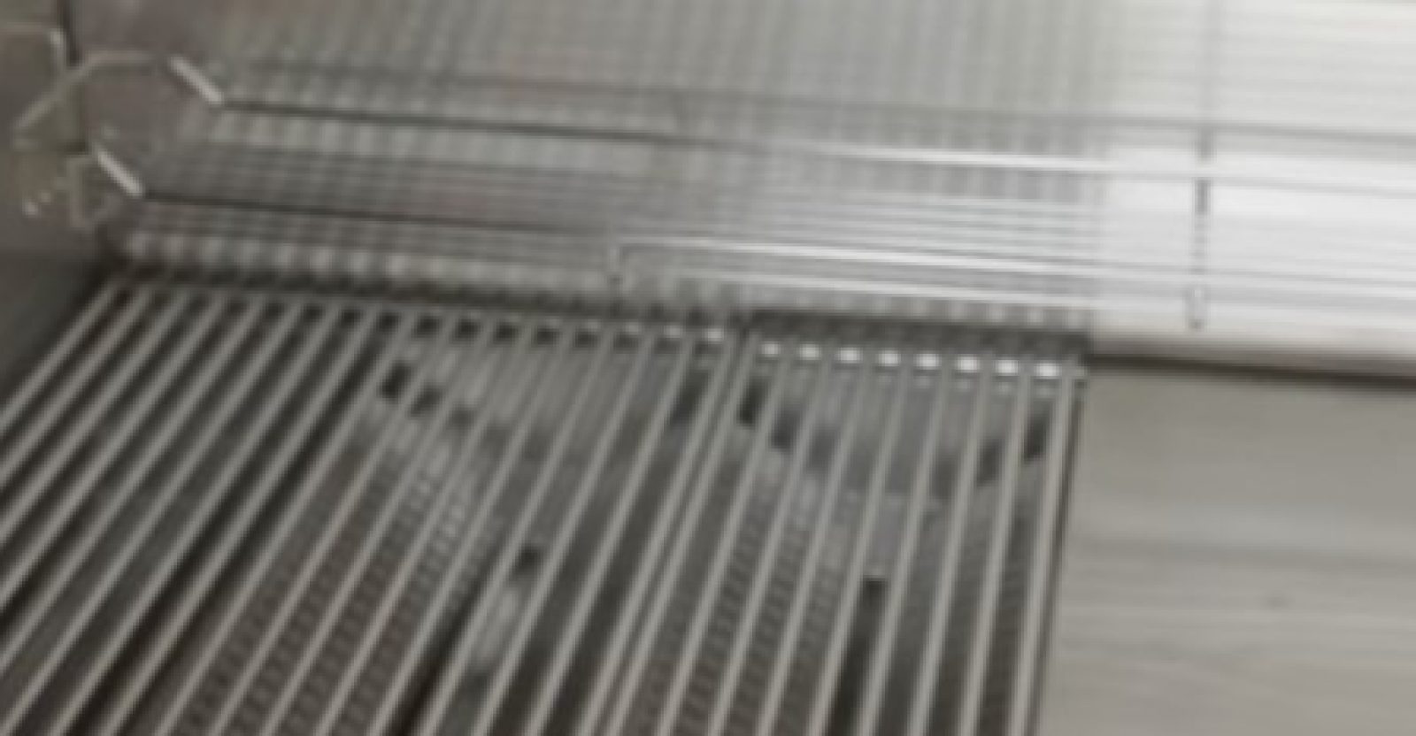 Do You Close The Lid When Grilling