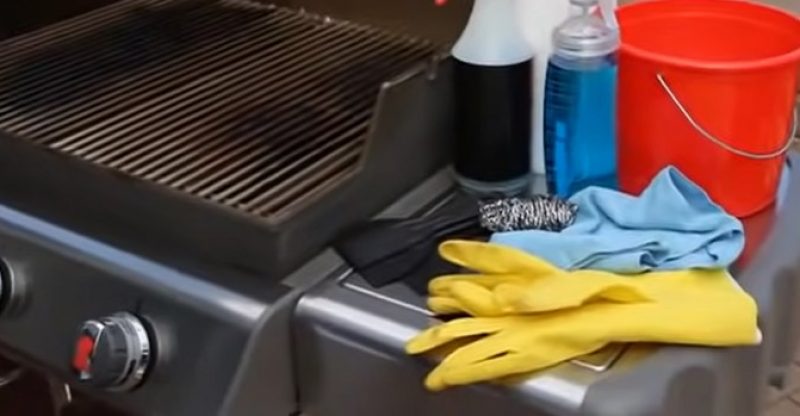 How To Clean The Insides Of A Weber Gas Grill