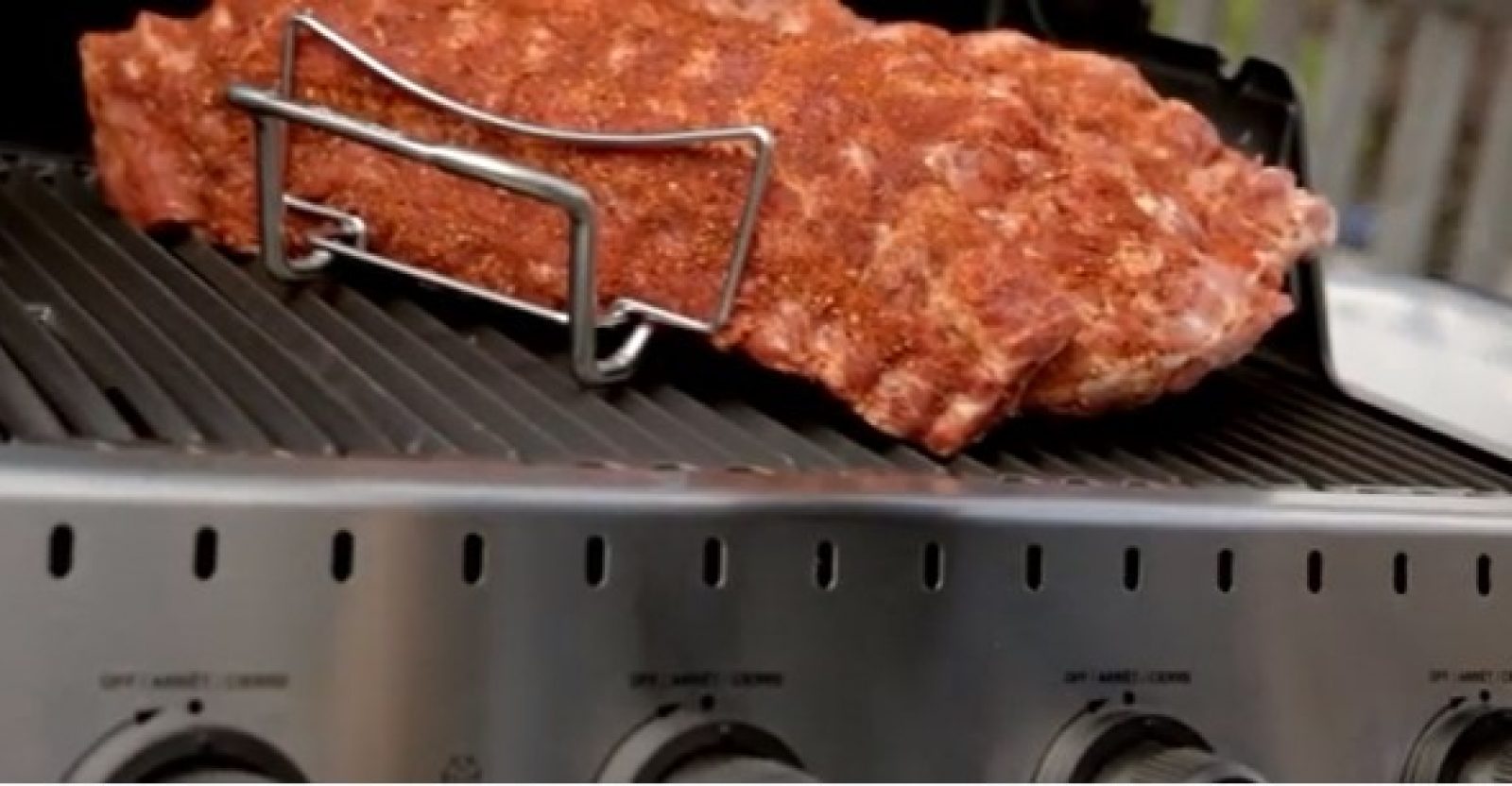 How To Use A Rib Rack On A Gas Grill