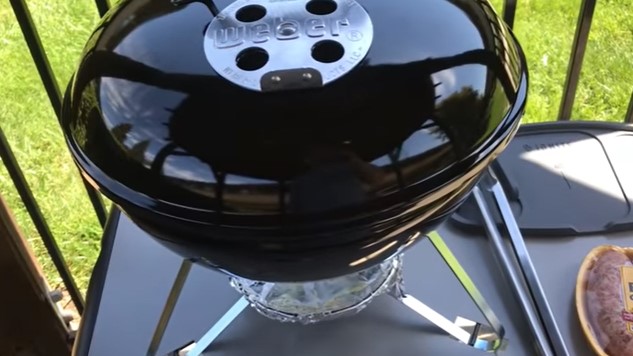 How To Use A Weber Smokey Joe Charcoal Grill