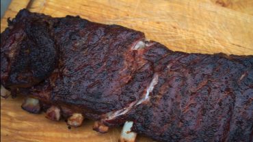 How to Smoke Beef Ribs on a Charcoal Grill?