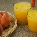 How to Juice Peaches