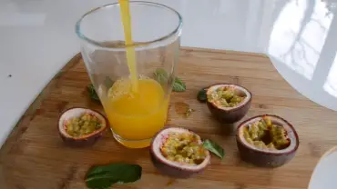 How to Juice Passion Fruit