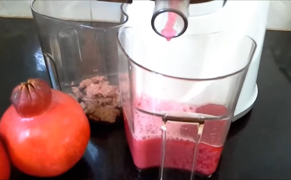 Can you Juice a Pomegranate in a Juicer?