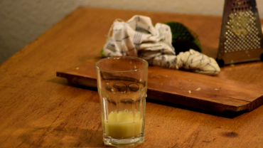 How to Make Ginger Juice Without a Juicer
