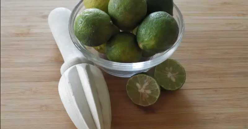 How to Juice Key Limes