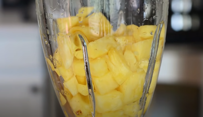 How to Make a Pineapple Juice