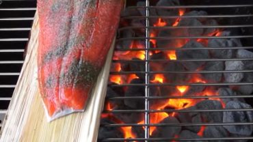 How Long Should You Soak Cedar Planks For Grilling