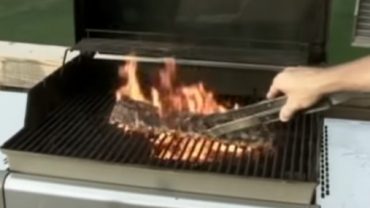 How To Put Out Grease Fire In Grill